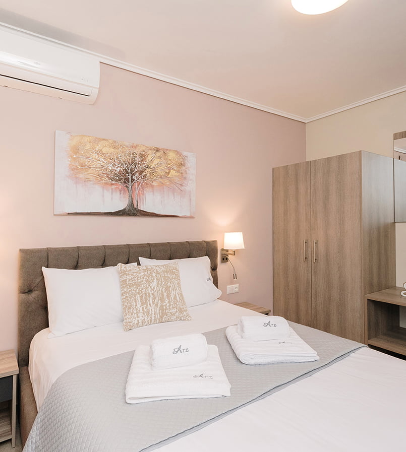 HOME Ενοικιαζόμενα δωμάτια στην Ηρακλείτσα